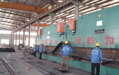 大型數(shù)控折彎?rùn)C(jī)